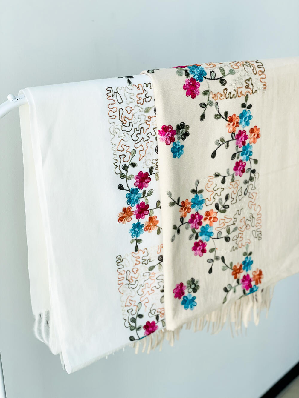 Палантин КВІТУЧИЙ САД вишивка кашемір 