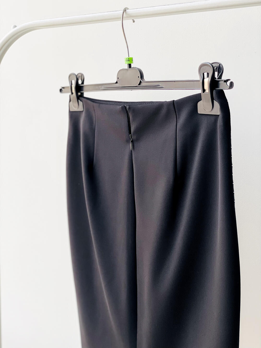 Спідниця QE 781 чорний тіар чорний, 52