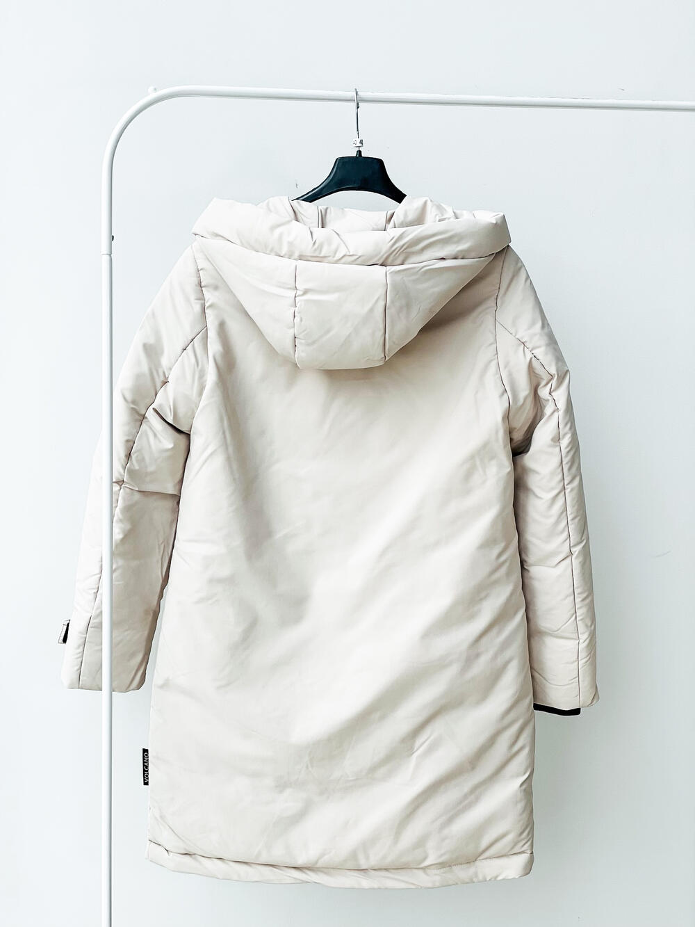 Пальто-пуховик LJ L22055 J-ASPEN подовжене стьобане молочний, S