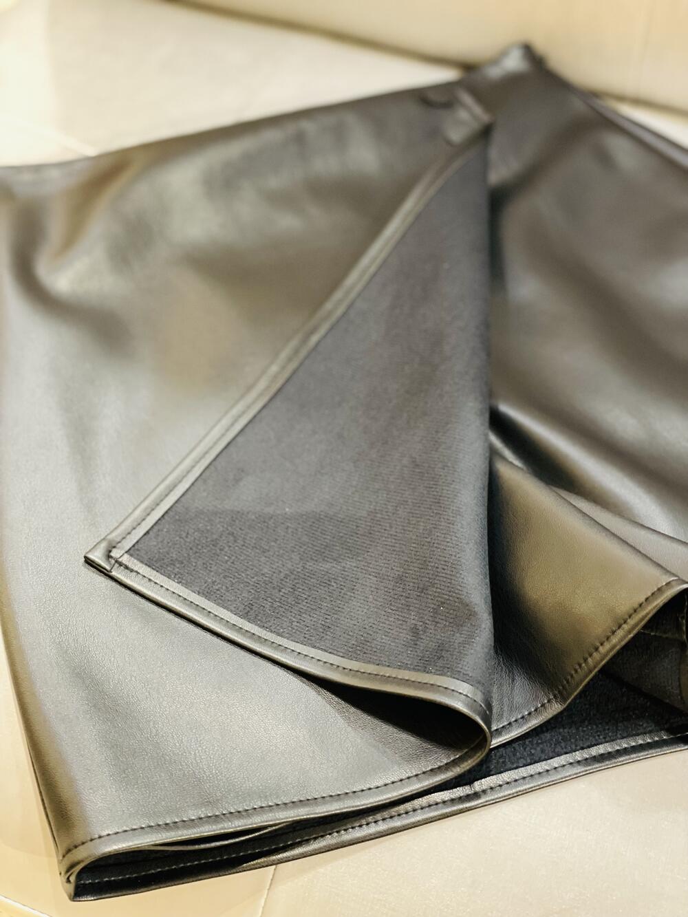 Шорти-спідниця LM 9031 короткі екошкіра на замші чорний, 42-48