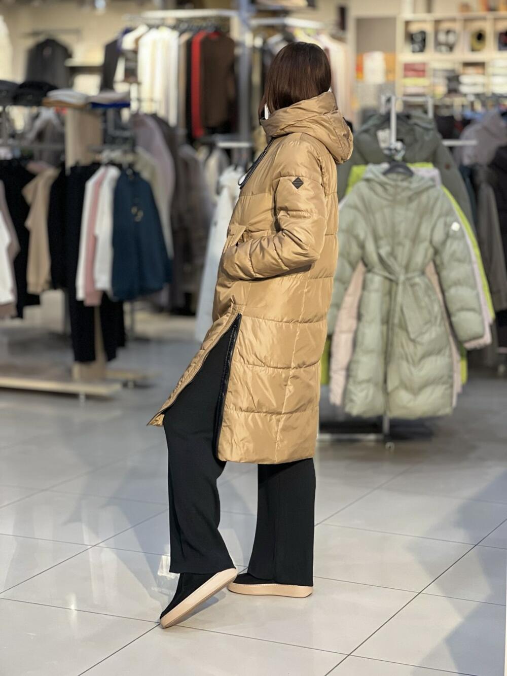 Пальто LM J-MONACO довге стьобане з капюшоном пісок, S