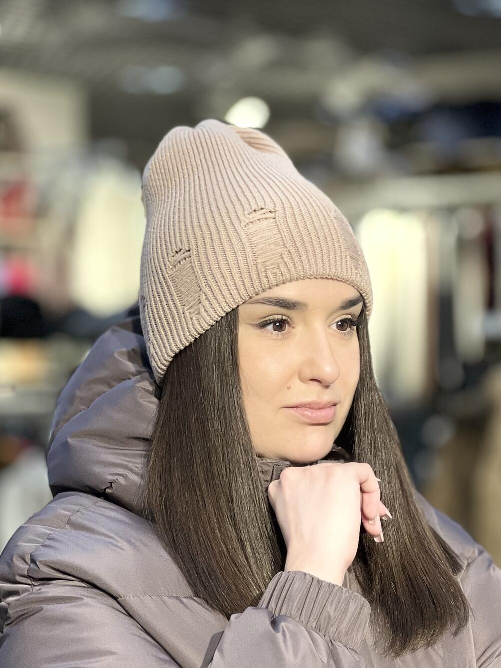 Шапка Malisa ХАЙП дірки кленовий