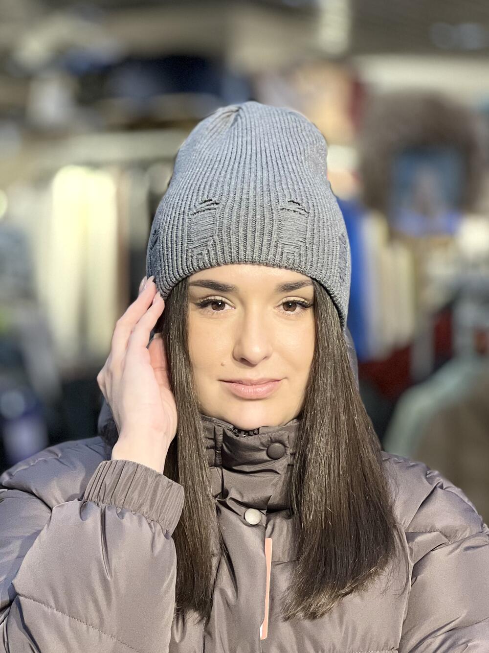 Шапка Malisa ХАЙП дірки т.сірий