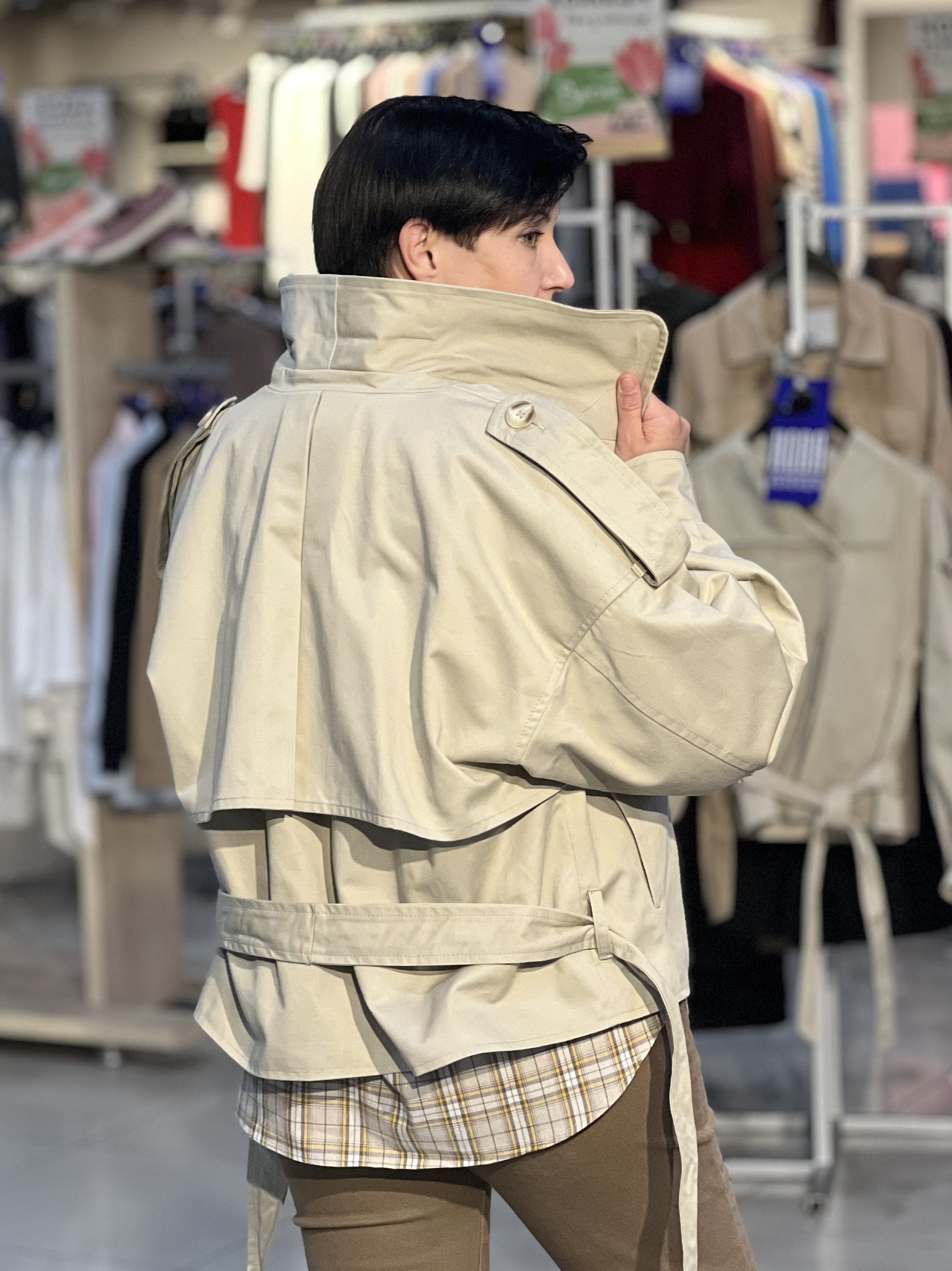 Тренч LO 776 укорочений котон молочний, 40/XS