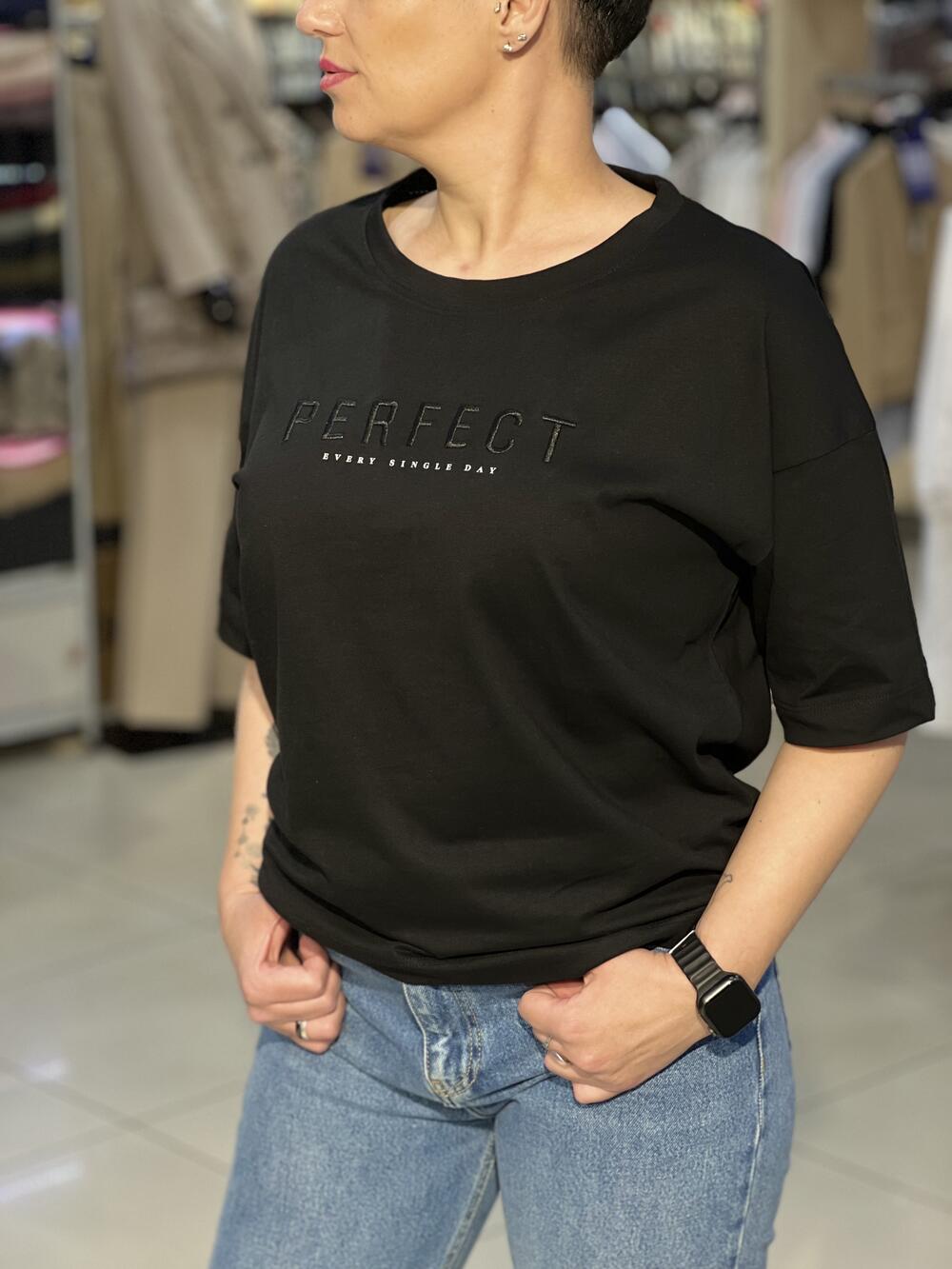 Футболка LO L02136 T-PERFECT к/р укорочена вишитий бренд чорний, XL