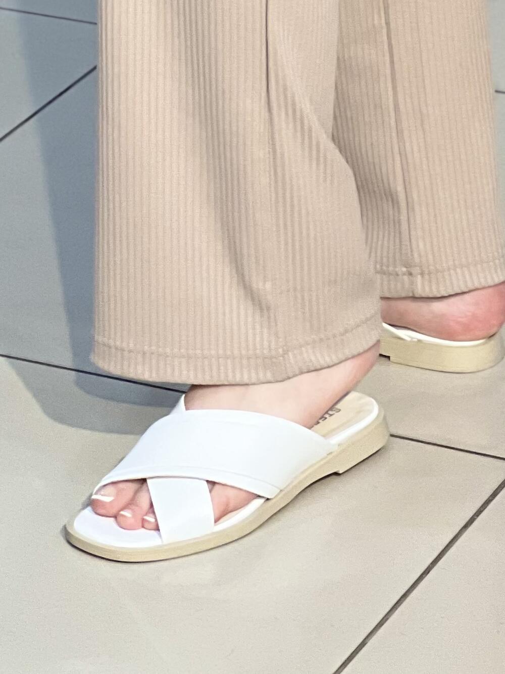 Капці LK 8118 натуральна шкіра білий, 39