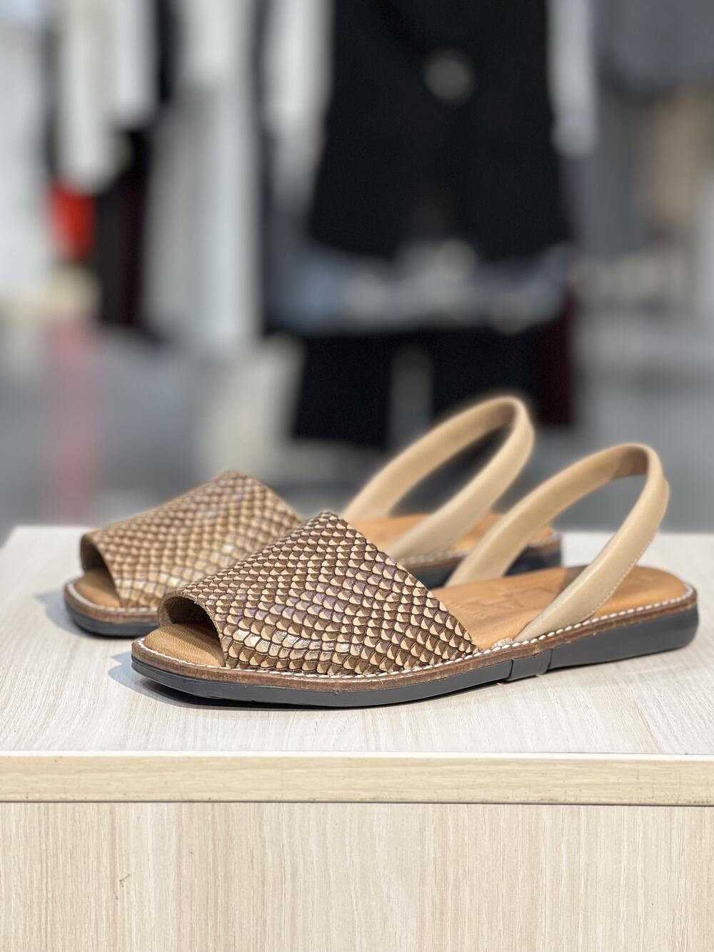 Босоніжки LA Menorguina Piel Cobra Grigio натуральна шкіра Іспанія коричневий, 38