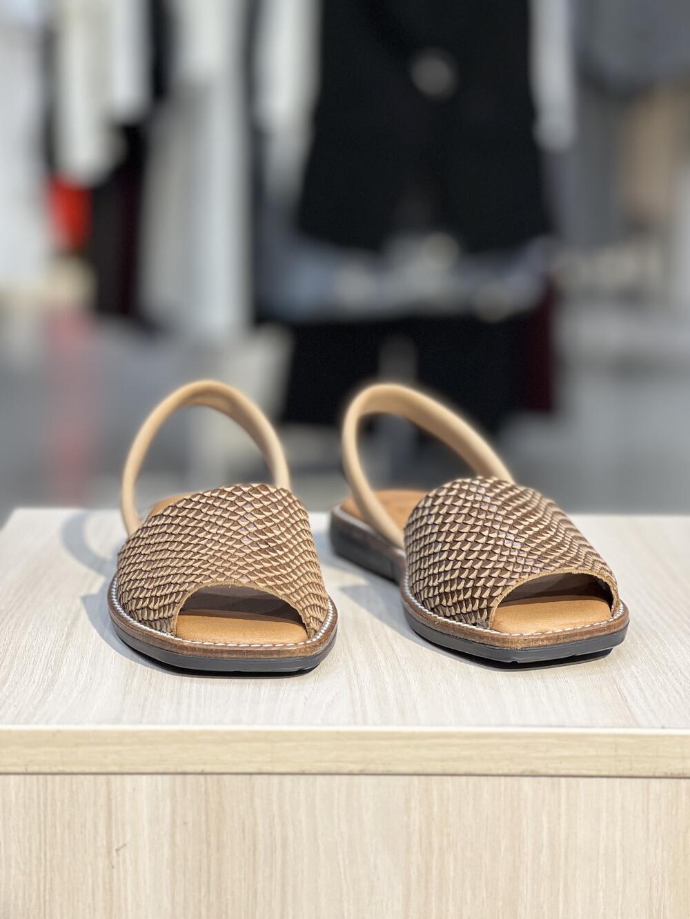 Босоніжки LA Menorguina Piel Cobra Grigio натуральна шкіра Іспанія коричневий, 37