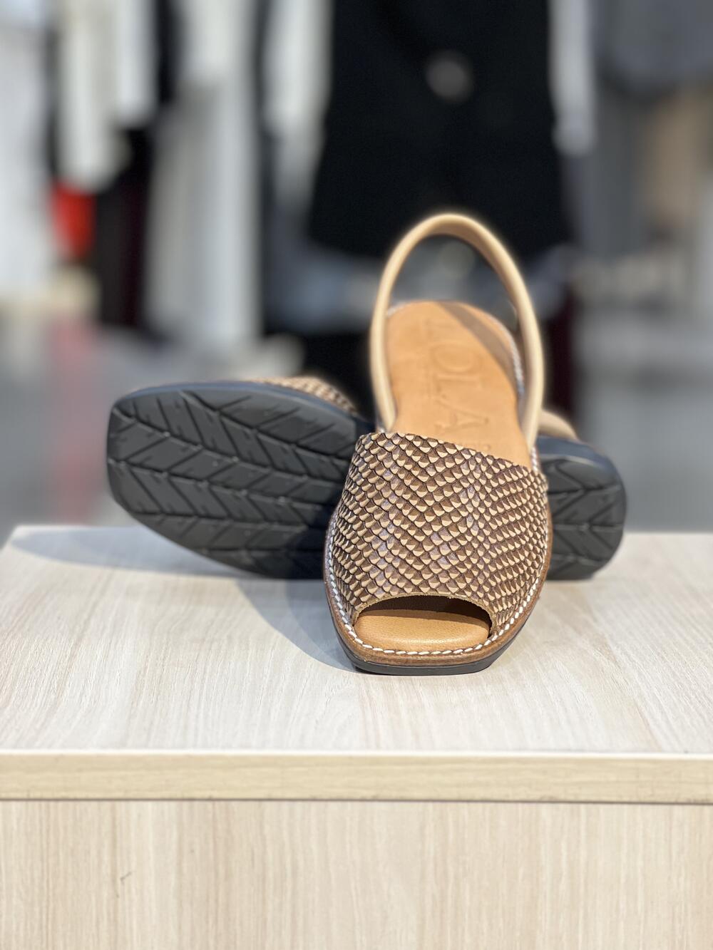 Босоніжки LA Menorguina Piel Cobra Grigio натуральна шкіра Іспанія коричневий, 38