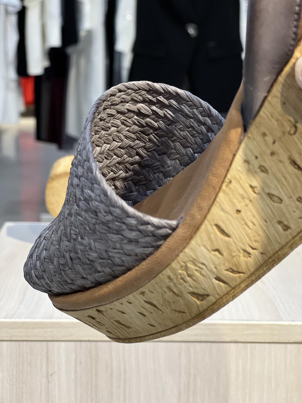 Босоніжки LA Menorguina Rafia Grisol натуральна шкіра корка бежевий, 39