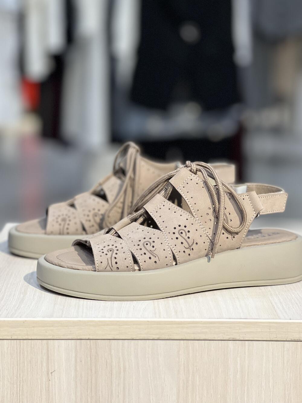 Босоніжки LH 8197 натуральний нубук перфорація шнурівка капучино, 40