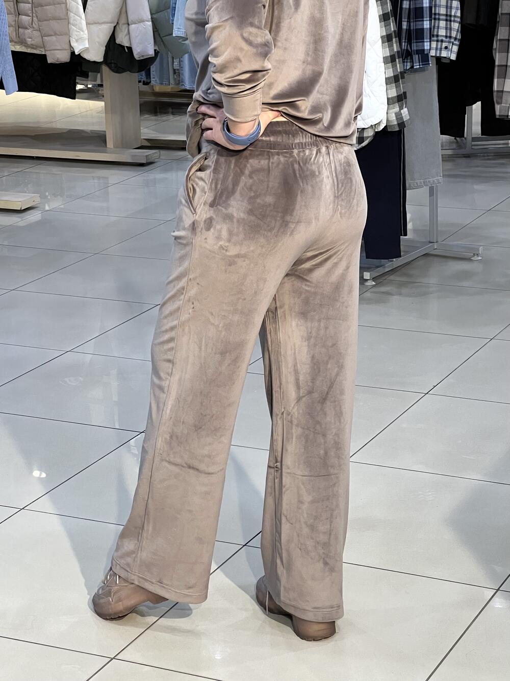 Костюм LP L01309/28168 B-CARLA /N-CASE спорт велюр мокко, XL