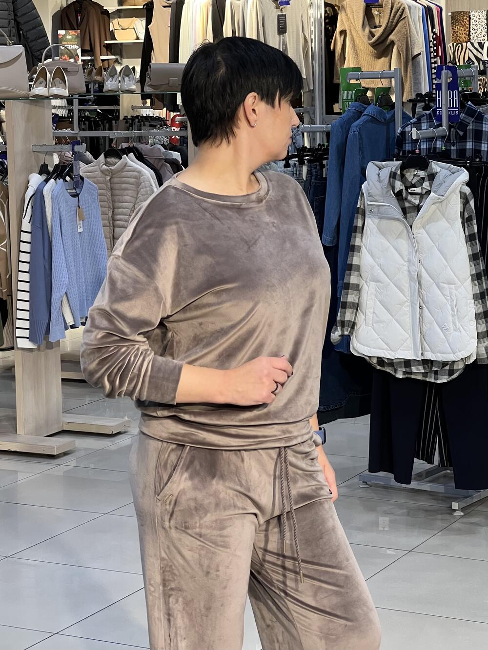 Костюм LP L01309/28168 B-CARLA /N-CASE спорт велюр мокко, XL