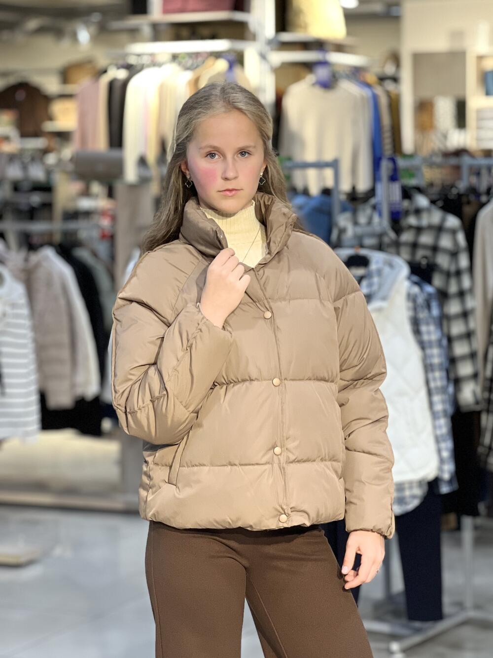 Куртка LO 0800032512 стьобана коротка демі 