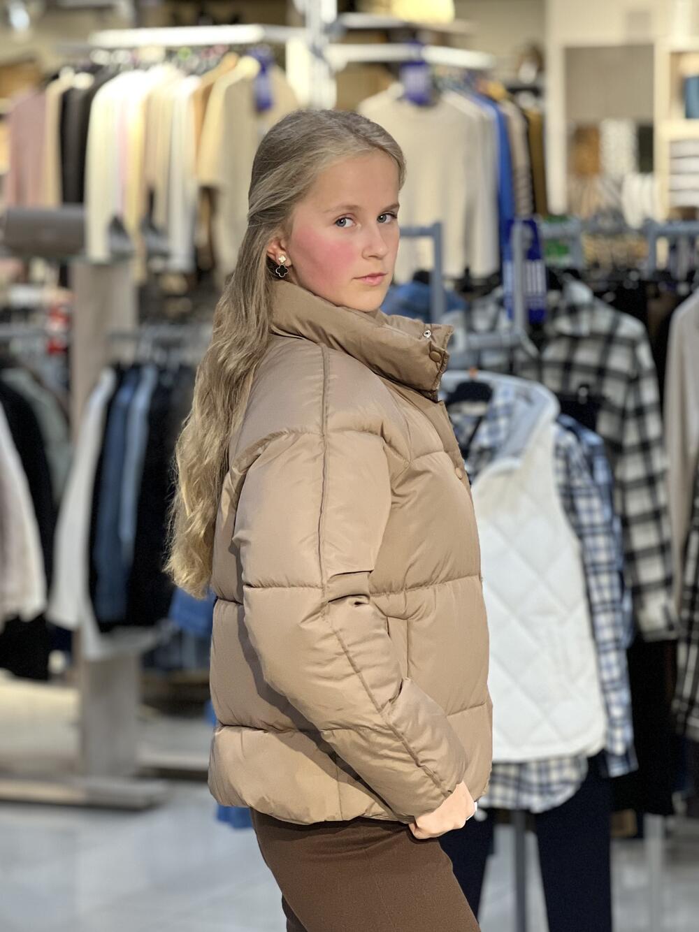 Куртка LO 0800032512 стьобана коротка демі капучино, M