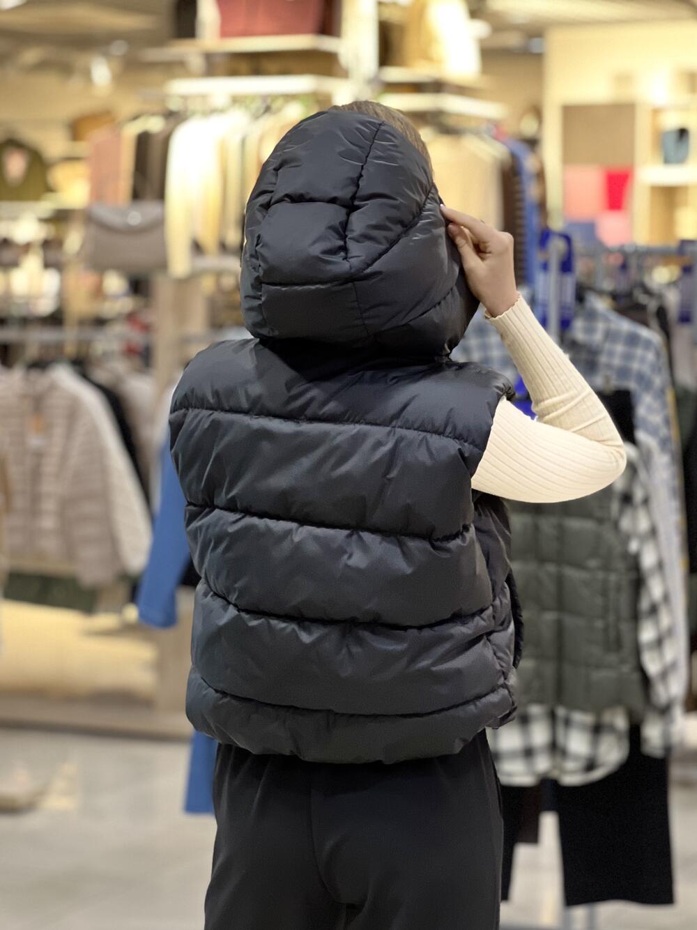 Жилет LP 050100 стьобаний короткий з капюшоном чорний, XS