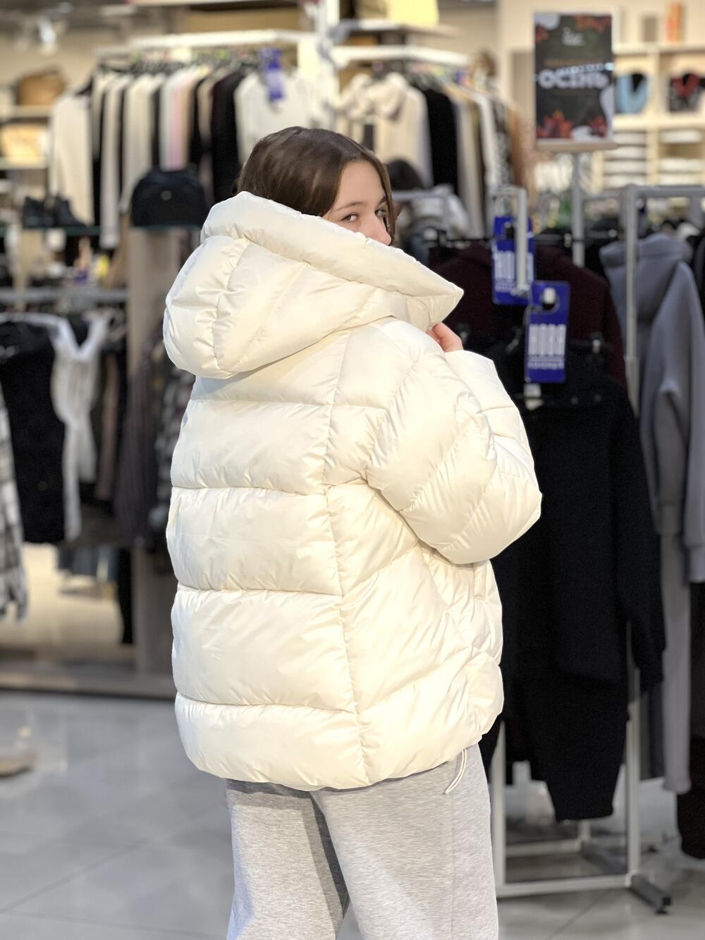 Куртка LP 080101 пуховик з капюшоном молочний, M