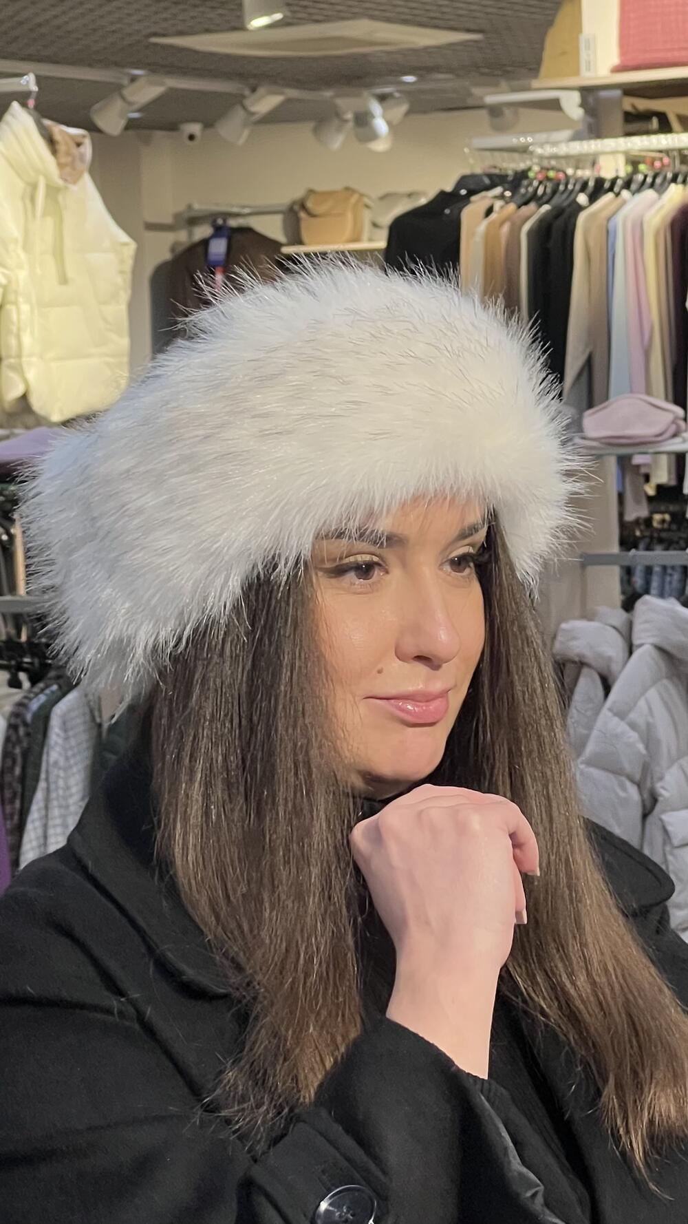 Пов'язка ЛАВЕРНА з штучного хутра білий/чорний