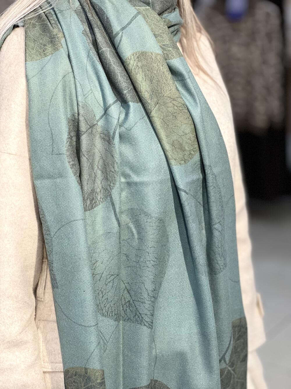 Палантин ЛИСТОЧКИ тонкий кашемір смарагд