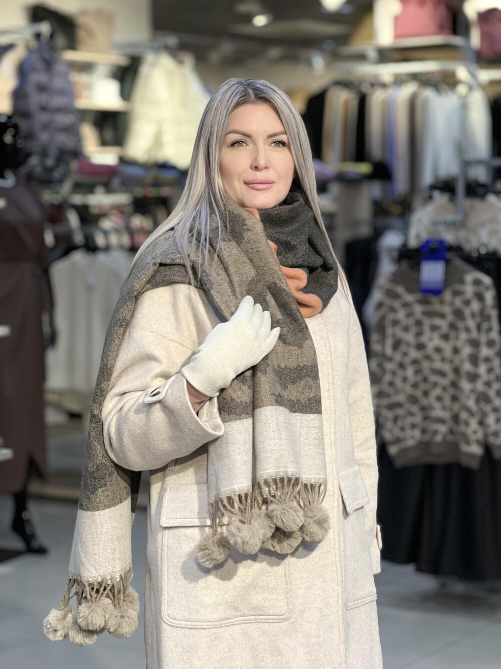 Палантин ЛЕО помпони какао/корал/беж