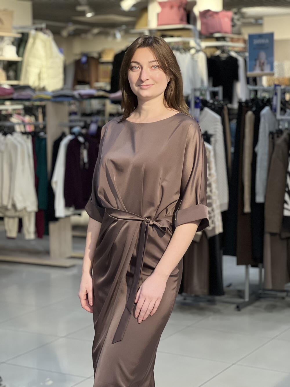 Сукня LP 716 к/р королівський атлас запах молочний шоколад, 40-46