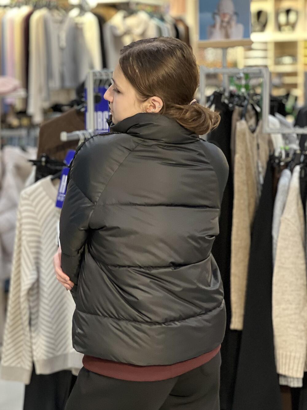 Куртка LO 0800032512 стьобана коротка демі чорний, S