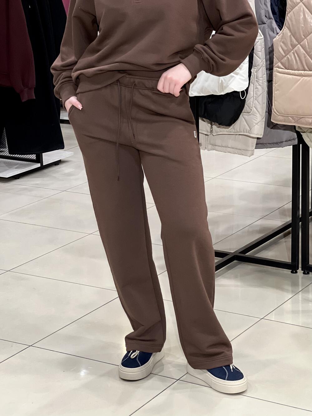 Брюки LR LC069b спортивні прямі шоколад, M