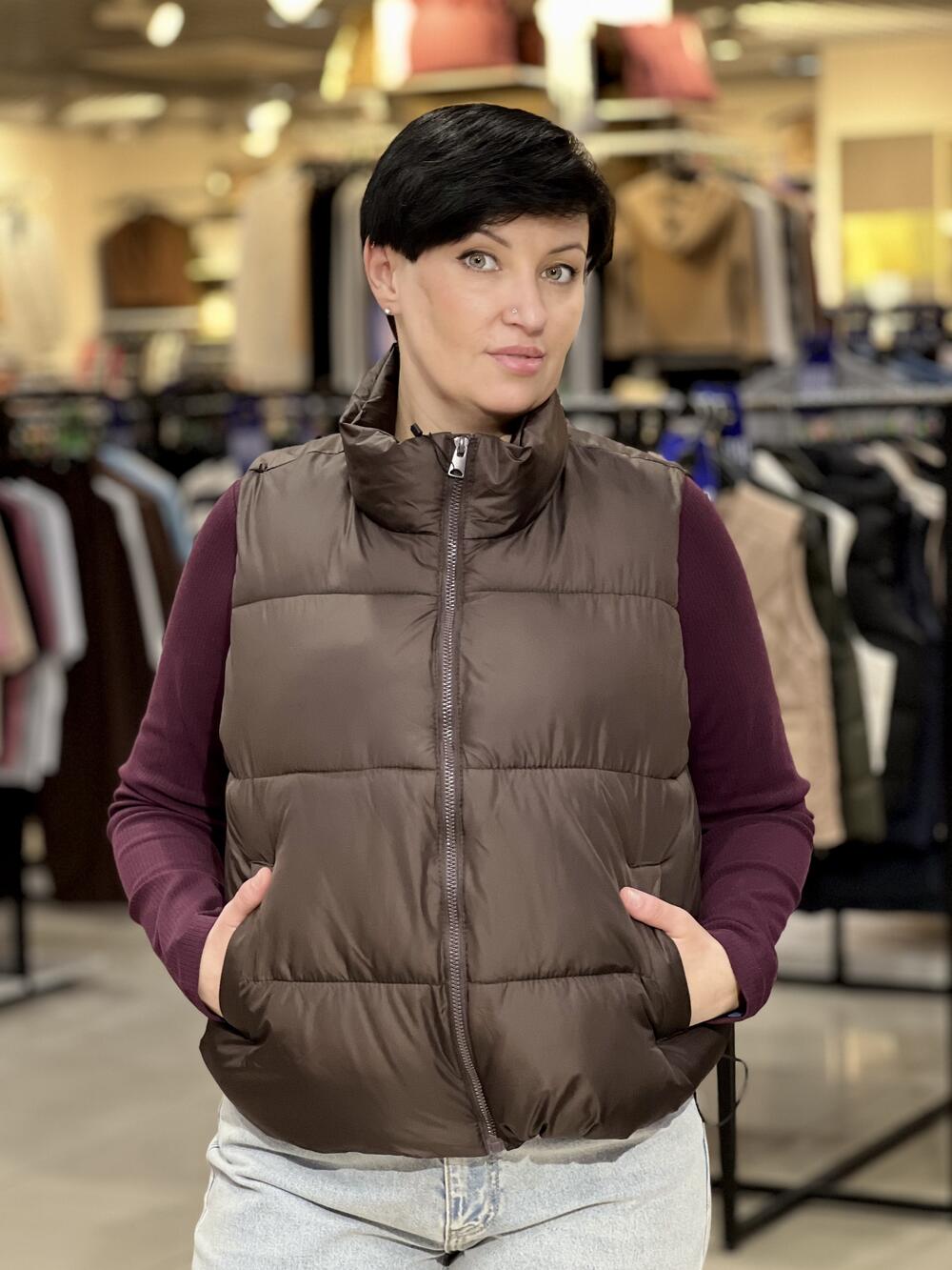 Жилет LR 050100 стьобаний короткий без капюшону т.шоколад, M