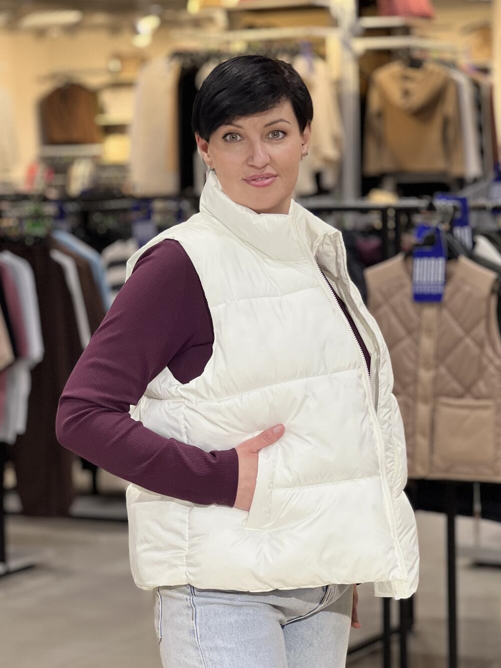 Жилет LR 050100 стьобаний короткий без капюшону 