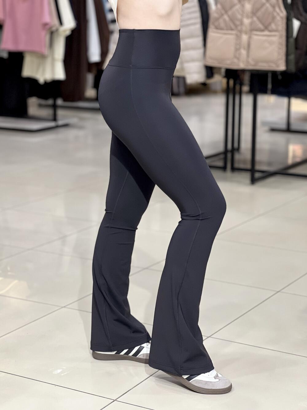 Легінси LR LC025b кльош стрейч чорний, S